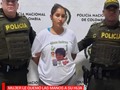 #NACIONAL  Kelly Johana Orozco Rincón decidió que la mejor forma de castigar a su hija de 3 años por su comportamiento fue encender la estufa y colocar las manos de la pequeña sobre el fogón.  El aberrante hecho tuvo lugar en el barrio Villa Norte en la urbanización La Playa, del municipio de Puerto Colombia, Atlántico en donde una mujer quemó las manos de su hija de tan solo 3 años como método de castigo, la menor presenta quemaduras de primer grado en sus dedos de la mano derecha, por su parte la agresora fue capturada por la policía.  Orozco tiene 20 años y deberá responder por el delito de violencia intrafamiliar, cabe aclarar que anteriormente ya había llevada a la UCJ por maltratar en otra ocasión a su hija; mientras tanto la niña permanece siendo atendida en el Hospital General de Barranquilla bajo el cuidado del Instituto Colombiano de Bienestar Familiar.  #Barranquilla #Atlantico #Maltrato #Niña #PuertoColombia