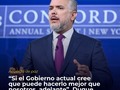 #GustavoPetro #IvanDuque #paz / Iván Duque se refirió al acuerdo de paz: “Si el Gobierno actual cree que puede hacerlo mejor que nosotros, adelante”  El 11 de abril, en medio del Consejo Nacional de Paz, Reconciliación y Convivencia, el presidente de la República, Gustavo Petro, señaló que el tiempo que tardaría reparar a las víctimas del conflicto armado en el país sería de, al menos, 125 años, pues según los cálculos, tan solo la implementación del Acuerdo Final de Paz con las extintas Farc cuesta 150 billones de pesos. Además, aprovechó el espacio para enviar un mensaje al exmandatario, Iván Duque y dejó en claro que el Gobierno anterior no puso esfuerzos en la implementación, en este sentido dio un ejemplo, señaló que en cuatro años se compró 17 mil hectáreas, lo que equivale al 0.3% del total planteado por lo pactado en La Habana.  En este sentido, Iván Duque mencionó que en su Gobierno se logró el 30% del avance. Aunque cabe recordar que, cuando salió del poder, estalló el escándalo de la perdida de los dineros de la paz, en el que se aseguró que presuntamente se desviaron 500 mil millones de pesos mediante coimas que se le pagaron a contratistas de 27 proyectos de inversión que fueron aprobados por el OCAD paz.  Finalmente, señaló que si pueden hacer una mejor gestión en el proceso deben demostrarlo con acciones: “Si el Gobierno actual cree que puede hacerlo mejor que nosotros, adelante. Si creen que lo pueden entregar en ocho días, que lo hagan”.