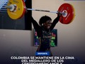 #deporte #colombia / Colombia se mantiene en la cima del medallero de los Centroamericanos y del Caribe  Colombia se mantiene firme en el liderato del medallero de los Juegos Centroamericanos y del Caribe, con más medallas obtenidas en halterofilia y la natación artística, y es asediada por las delegaciones de México, Cuba y Venezuela, que busca despuntar y hacerse de más preseas.  A falta del comienzo de deportes en los que otros países tendrían posibilidades de sumar más medallas, las delegaciones de Colombia, México, Cuba y Venezuela son hoy por hoy la noticia en el certamen que acogen San Salvador y Santo Domingo. Colombia continúa dominando las disciplinas de levantamiento de pesas y natación artística.  En total, el país suramericano logró en pesas en esta jornada cuatro medallas más de oro, con lo que se suman a las once ya obtenidas.  Dos de esas medallas fueron de la pesista Yenny Álvarez, abanderada de Colombia en los Juegos Centroamericanos y del Caribe de San Salvador, quién además ratificó su favoritismo, con récord incluido de las justas en el envión.  En la natación artística, Colombia se apuntó una medalla más y esta vez fue la dupla colombiana integrada por Gustavo Acero Sánchez y Jennifer Cerquera en la prueba dueto técnico mixto.