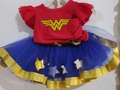 Disfraz la mujer Maravilla Talla 6 meses Precio 8$