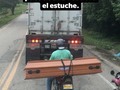 Cuando uno es imprudente en la moto de una vez lleva el estuche.