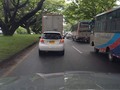 Mientras tanto en la vía Pereira Cartago. Lo común de todos los días. .Gob_Risaralda InviasOficial
