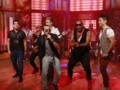 Cantando en @despiertaamericatv @univision "Tu Me Quemas ft. Gente de Zona y Los Cadillac's". #tumequemas #chinoynacho #gentedezona #loscadillacs