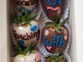Fresas cubiertas con chocolatte 🍫   Contáctanos al whatsapp 3103124510   #villavicencio #detalles #sorpresas #regalos #love #cajagomas #gomas #fresaspersonalizadas #fresasconchocolate #fresas #chocolate #expresionsocial