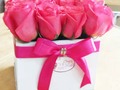 Para ellos para ellas para niñas para todos lucen estas hermosas cajas de rosas #rosas. #cajasderosas #flores #cumpleaños #aniversario #venezolanosenelmundo #venezolanosenmiami #venezolanosfueradelpais #venezolanosenespaña
