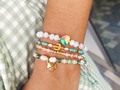 Las pulseras siempre serán una super herramienta para brindar color y complementar nuestros outfits 🥰 . Envios a toda #Colombia . Domicilios en #turbaco #cartagena #arjona