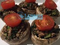¡Hora de enfocarse y ponerse creativos con #YesYouCan! Deliciosa Receta para tu una cena ideal siguiendo la guía nutricional. “Champiñones Rellenos”  INGREDIENTES:  #6 oz de carne molida #1 cebolla cortada en cubos #1 pimiento rojo y verde en cubos #1 diente de ajo picado #1/2 cucharada de mostaza #4 champiñones medianos para rellenar #Sal y pimienta al gusto #Spray para cocinar  PREPARACIÓN:  #1 Precalienta el horno a 350°F. #2 Lava muy bien los ingredientes y quítale los tallos a los champiñones. #3 En una sartén, rocía spray para cocinar y saltea la carne con la cebolla, los pimientos y el ajo. #4 En un bowl, mezcla lo que cocinaste con la mostaza y sazona con sal y pimienta al gusto. #5 Rellena los champiñones y hornea de 15 a 20 minutos. #6 Retira del horno y espera a que enfríen un poco. #7 Sírvelos con un poco de limón y disfruta de esta rica receta de champiñones rellenos de carne. #RecetasSaludables #LatinosEmprendores