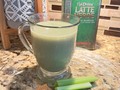 Latte Verde 🍃  Disfrute de nuestra última edición de café divina, formulada con matcha para brindarle los beneficios saludables de toda la hoja de té.  Formulado con matcha powder para apoyar un estilo de vida saludable. Infundido con 100% reishi orgánico certificado.  Ayuda a promover un hígado y un corazón saludables.  Apoya el control de peso saludable normal.  Un sabor incomparable no lactosa 💫 . . . . #salud #nutricion