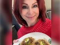 “Desarrolla una actitud de gratitud y agradece todo lo que te pasa, pues cada paso te acerca a alcanzar algo más grande, que es mejor a tu situación actual”💫  Aquí consintiéndome con unas ricas Picaditas de coliflor con picadillo 💫  Con mi cafecito quemador de grasa que no puede faltar 💫  Sígueme para más recetas y tips 💫 . . . #vivesano