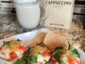Desayuno para dos 👩‍🦰👩‍🦰  Nada mas hermoso que disfrutar en familia 💯  Dos opciones de desayuno poderoso y divino !!!  Sígueme para más recetas 🔥🔥🔥🔥