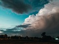 Hace mucho que no fotografiaba el cielo, mucho menos al atardecer. La naturaleza mostrando lo que es, despues de una torrencial lluvia 😅  #sunset #landscape #postoftheday