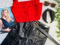 red and black the perfec❤️🖤. Blouse top .... 25$ . Pant cuerina con apliques ..50$ . #moda#outfitoftheday#inspiration #sunglasses#accessories#blusa#pantalon#stradivarius
