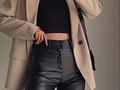 Básica negra 20$ SML Pants Cuerina  ML  50$  🅒🅞🅘🅚 🅣🅔 🅥🅘🅢🅣🅔 !!   📍VISÍTANOS  Ubicados en el centro comercial Galeria las Americas local PB. San Antonio De Los Altos.  LUNES A SÁBADO   10:00 AM - 5:30 PM  Haz tu pedido ya !! #contactanos para mayor comodidad en nuestro perfil se encuentra el link directo para ingresar a nuestro WhatsApp   ENVÍOS 📦 A NIVEL NACIONAL  DELIVERY GRATIS EN LA ZONA   #coikteviste#love#tendencia#dress#vestidos#sanantoniodelosalto #fashion #style #picoftheday #model #bhfyp #art #beauty #instadaily #me #smile #likeforlikes #followme #ootd #fashionblogger #moda #happy #myself