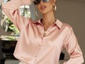 Esta blusa satin ha causado furor.. es realmente hermosa !!   Blusa con detalles en plumas  POCAS TALLAS  40$   🅒🅞🅘🅚 🅣🅔 🅥🅘🅢🅣🅔 !!   📍VISÍTANOS  Ubicados en el centro comercial Galeria las Americas local PB. San Antonio De Los Altos.  LUNES A SÁBADO   9:30 AM - 6:00 PM  Haz tu pedido ya !! #contactanos para mayor comodidad en nuestro perfil se encuentra el link directo para ingresar a nuestro WhatsApp   ENVÍOS 📦 A NIVEL NACIONAL  DELIVERY GRATIS EN LA ZONA   #coikteviste#love#tendencia#dress#vestidos#sanantoniodelosalto #fashion #style #picoftheday #model #bhfyp #art #beauty #instadaily #me #smile #likeforlikes #followme #ootd #fashionblogger #moda #happy #myself #instalike #cute #photo