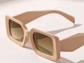 Gafas de sol  20$   .  📍VISÍTANOS  Ubicados en el centro comercial Galeria las Americas local PB. San Antonio De Los Altos.  LUNES A SÁBADO   9:30 AM - 6:00 PM  Haz tu pedido ya !! contáctanos para mayor comodidad en nuestro perfil se encuentra el link directo para ingresar a nuestro WhatsApp   ENVÍOS 📦 A NIVEL NACIONAL  DELIVERY GRATIS EN LA ZONA   #accesorios#fashion#tendencia #moda #fashion #modafeminina #estilo #lookdodia #look #o #style #love #tend #ncia #novidades #verao #instagood #venezuela #acessorios #modafashion #roupas #lojaonline #roupasfemininas #modaparameninas #looks #instamoda #atacado #instafashion #moda #a #vestido #mulher