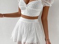 Mantén la frescura y el estilo !! Con el blanco este verano …   El verano es la temporada para abrazar el color blanco. No sólo es elegante, sino que el blanco también refleja los rayos del sol, manteniéndote fresca.   Consejo :  combina este set blanco de verano con Accesorios llamativos para hacer una declaración de moda.   Set 2 piezas  SML 45$   📍 VISÍTANOS  Ubicados en el centro comercial Galeria las Americas local PB. San Antonio De Los Altos.  LUNES A SÁBADO   9:30 AM - 6:30 PM  Haz tu pedido ya !! contáctanos para mayor comodidad en nuestro perfil se encuentra el link directo para ingresar a nuestro WhatsApp   ENVÍOS 📦 A NIVEL NACIONAL  DELIVERY GRATIS EN LA ZONA   #love #fashion #instagood #style #photooftheday #beautiful #fitness #picoftheday #follow #beauty #like4like #art #ootd #model #cute #followme #repost #instadaily #happy #instagram #makeup #girl #amazing #photography #lifestyle