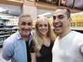 Saliendo de una pauta, @nereachu @roberto.urgelles a las 5am  #netflixvoyporti #netflixseries #netflix