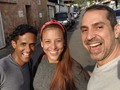 Hoy tuve oportunidad de compartir con estos dos grandes amigos @johavillafranca y @moisesberr  Qué alegría estar con gente que trabaja tanto, que hace todo lo posible, que tiene gran talento pero lo pule, lo magnífica estudiando, lo trabaja, no lo asume como lo único necesario sino que se enfoca en hacer brillar ese talento. Gente como esta pareja es una buena noticia para el país.  Una buena nueva para nuestro gentilicio.  Uno los ve, y le dan ganas de seguir adelante a pesar de todo, de las circunstancias, de las múltiples situaciones que toca superar.  El artista NO es sólo talento, el talento es un 5%. El otro 95% es trabajo, estudio, cultura y ganas de hacer bien las cosas !  #artistas #venezuela  #Netflix  #actor venezolano