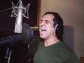 "Cuándo cierro los ojos  La escucho claramente  Repetir su mantra  Sabia y solemne "  Angel de la guarda   #luzdesdelasombra  Grabación en @saeztudio