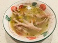 #PerdónPorSerLatino y comer hasta las patas del pollo.