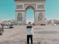 Se vienen las fo de mi viaje a Europa, poquitas pero sustanciosas 🤞🏼  . . . . . . . .  #lgbt #gayparis #mentravel #museum #art #traveler #love #instagay #traveler #travel #madrid #barcelona #picoftheday #fiesta #bilbao #lgbtpride #arcthetriomphe #likeforlike #nonbinary #parisvibes #europe #follow #bogotagay #gaylove #paris #parisfrance #instagood #gaylife #gaymen #party