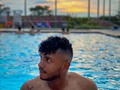 🌴🏊🏽‍♀️