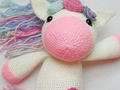 Alegría y color de sábado ✨🌷✨ Escríbenos y realiza tus pedidos con tiempo! . . #unicornio #unicorn #unicorniotejido #unicornioamigurumi #amigurumiunicornio