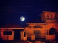 MOON NIGHT BARRANQUILLA #moon #barranquilla #enmicolombia #ig_city #ig_colombia #colombia #night #amazing #picoftheday #enkillamequedo #streetpicture