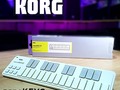 Controlador Korg Nanokey 2. Teclado ultra fino alimentado por USB. 25 teclas sensibles al tacto mandan notas MIDI o a controladores. Botón de octava +/ - permite acceso a todas las octavas. Control de tonalidad y modulación añaden expresividad. Los botones de Control proporcionan un manejo sencillo y versátil. Alta calidad y el mejor desempeño para tu música #cycelectronica_colombia #estudiosdegrabacion #podcast #podcast🎧 #homestudio #dj