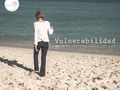 ¿Reconoces tu vulnerabilidad? Ser vulnerable es comprender tu participación en el universo ! Es saber que eres tan grande como el océano y tan minúsculo como una molécula de agua, y reconocerte en cada uno de estos estados. Conecta con tu vulnerabilidad y conectaras con tu estado más puro y humano, con ese SER auténtico lejos del control y del juicio y de las creencias que las hipnotizan!  No pierdas tu precioso tiempo negándote a conectar contigo y obsérvate en cada estadio, emocion, pensamiento y vibración. Cada experiencia te define, cada reconocimiento te engrandece ❤️ .. #playa#vulnerable#vulnerabilidad#yoga#mar#oceano#creenxias#poderfemenino#amorpropio#selflove#amor#love#coherencia#equilibrio#magia#planetatierra#daliaedery