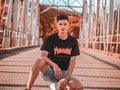Miamoras, recuerdo que hace exactamente cinco meses les agradecía porque habíamos llegado a los 20 mil seguidores en la Instagram, y les dije que próximamente nos veríamos... 🙈 Y acá estoy miamoras preciositas de mí corazón, sin dejar pasar la ocasión quiero darles las gracias por ser tan apoteósicas conmigo, este mensaje es para cada uno de ustedes amoras mías que siempre sacan de su valioso tiempo para apoyarme y llenarme de amor! 🥰 Quiero contarles que ¡SOMOS 1️⃣0️⃣0️⃣ MIL ESTÚPIDAS EN LA INSTAGRAM! 🥳💐🎉😭🤩 Estoy demasiado feliz, orgullosa y muy pero muy emocionada por tenerlos en mi vida, y que me apoyen de la manera en que lo hacen! Las jamooo muchísimo mis estúpidas preciositas de mí vida! 💜Les mando un abrazo lleno de muchísimo amor y buena energía para cada una de ustedes mis curruscus lindas y lindos 😘. . . . Ph. @juan_estevan_19 📸