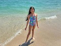 Una niña linda en la playa ❣️😍⛱️