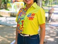 Llena tu vida de colores  Camisera seda oversize bicolor Disponible en Tienda  #camiseras #camiserascortas #tendencias #moda #dcfstore #tienda #Bucaramanga