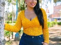 Seguimos con los colores cálidos 🌞 Hermoso body en blonda talla única  Disponible en tienda}  #body #amarillo #mostaza #blonda #encaje #blusas #bucaramanga #dcfstore