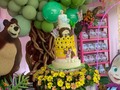 Una combinación perfecta @tortas.isabelguillen entre girasoles.