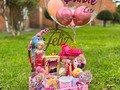 La fiebre rosa 💞ha contagiado a nuestros clientes. ¡Aquí te presentamos nuestro encantador desayuno #Barbie! Perfecto para alegrar el día con los mejores ingredientes: amor, felicidad, deliciosa comida y una auténtica Barbie de Mattel. Lo personalizamos a tu gusto 💕 #DesayunoBarbie #Rosa #Mattel #BarbieOriginal #barbiepelicula