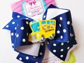 Accesorios escolares personalizados con el nombre de la niña o el logo del colegio y combinación de colores que desees 📚✏️📏✂️🎀  #LazosParaNiñas #AccesoriosParaNiñas #Lazos #Moños  #Lacinhos #Bows #Laços #HairBows #LazosEscolares #MoñosEscolares #DicaroEscolar #BackToSchool #DicaroAccesorios