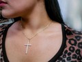 Bellísimo juego de cruz diamantado 💎 Incluye cadena y zarcillos ✔️  La mejor calidad sólo para tí 🥰