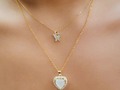 Cadena doble, con doble dije 🦋  Laminado en oro de 18 k y dijes con pedrería en Zircón 💎