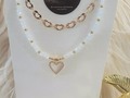 Hoy es un día para brillar.  La belleza de un accesorio esta en la mujer que lo usa...💎💎💎💎💎