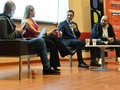 *Se presentó en Medellín la próxima “XVIII Cumbre Mundial de Comunicación Política”*  Fue en el marco de la Cátedra abierta de la Facultad de Comunicación Social Periodismo de la Universidad Pontificia Bolivariana (UPB) y se transmitió vía YouTube para diversas partes del mundo. Cabe destacar que el evento más importante de capacitación y formación de la ComPol tendrá lugar el 3 y 5 de mayo en Colombia.  Invitados especiales fueron parte de este Conversatorio inaugural de cara al evento mundial que reunirá a más de 300 conferencistas internacionales, Cumbre Mundial. preguntó qué es la Compol vista hace 35 años atrás y declaró: “Es el punto de encuentro de las ciencias políticas y las ciencias sociales para ganar elecciones, para tener favorabilidad en la instituciones o para joder al otro, porque no nos podemos quedar solo en el tema académico ya que la academia es el punto de partida, no el punto de llegada”.  ¡No te pierdas el Conversatorio completo! Lo podés revivir en el siguiente link:  Las inscripciones ya están abiertas y toda la información puede ser consultada a través de .