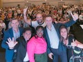 GRACIAS Medellín🇨🇴  HOLA Cancún 🇲🇽  Siempre en Equipo @cumbrecp   Nos despedimos de #CumbreMedellin en la conversación digital para darle la Bienvenida a #CumbreCancun