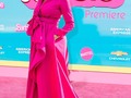 ¡No podía perderme esta alfombra pre-estreno de Barbie, donde prevalece la #BellezaInfinita! 🤩 🩷✨   ¿Cuál es tu Barbie favorita? 👀