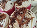 Deliciosos cup cakes ya tenemos el video paso a paso de esta receta en nuestro canal de Youtube.   #recetas #cupcakes #ponquesitos #tortas #agenciadefestejos #organizaciondeeventos #diy