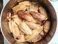 Monday tamales! This is how the inside of a tamalera (the tamales steamer pot) looks like. Tamales are my favorite early morning food. You can find them at 5:00 am outside bus stations ready to feed hungry people who needs to commute for hours to go to their workplace. Tamales are very affordable, yet fulfilling and delicious. During my college times when I was working making the minimum, I had one torta de tamal (tamal sándwich) every morning and that kept me going for hours. I always remember those times and how excited I was to have a torta, my favorite was and still is the green one. Time has passed, I worked hard, and now I can afford something else, but I’ll always love tamales, they have been supporting us Mexicans for centuries.   In the Aztec times tamales used to be vegan, tamalli, the náhuatl word for Tamal, means wrapped. Some historians say that Aztec warriors used to eat tamales in between battles.   We don’t know for sure if this is true, what we do know is that they feed the Mexican working force every day, students, doctors, nurses, construction workers, taxi drivers and whoever needs to be on the street early morning, so, technically they feed warriors now.   Think about this next time you have one, and enjoy it even more.   #mexicanfood #mexico #mexicocity #tamales #streetfood