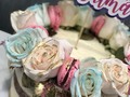 Naked cake, con rosas celestes y macarrons, relleno de dulce de leche y crema de leche condensada. #cake #pastel #dulce #torta #macarrons #rosas #flores #flowers #happybirthday #cumpleaños #celebracion #party #fiesta #panama #panamacity #panama507 #ecreposteria #ediee_reposteria @ediee_reposteria @ediee_reposteria @ediee_reposteria