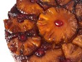 Volteado de Piña o torta de Piña, rico biscocho elaborado con jugo de Piña y decorado con cerezas en almíbar y rodajas de Piña fresca. Algo súper casero pero también digno de regalar para un cumpleaños. #pastel #dulce #torta #cake #tortadepiña #piña #cerezas #almibar #postrescaseros #panama #panamacity #panama507 #igerspanama #ediee_reposteria #ecreposteria @ediee_reposteria @ediee_reposteria @ediee_reposteria