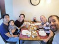 Un rico compartir en familia chilena a lo Venezolano 💛💙❤... Delicioso como siempre @cachapasdon70 #compartir #visita #saturdaynigh #cachapas #tequeños #pastelitos #picofthenight🌙 #instagram #stgo