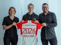 Emocionado y feliz de anunciar el traspaso de Natalia Padilla al Bayern Múnich desde el Servette.   Un lindo recorrido desde el inicio de nuestro trabajo juntos con Natalia y su familia, cuando Natalia se encontraba jugando en Málaga sin contrato en el club y logramos su primer contrato profesional en @servettefccf.   Desde aquel momento, con el director de Servette, Richard @rick_feuz y con Natalia, nos colocamos el objetivo de poder idear un camino que nos permitiera el crecimiento de ella como persona y como jugadora, con la idea que pudiera salir del club a lo grande, tal como lo está haciendo ahora. Convirtiéndose en uno de los fichajes más importantes en la historia de la liga femenina suiza.   Tras una temporada donde brilló de principio a fin, @nataliapadilla19 emprende rumbo a nuevos sueños. Uno de los que nos planteamos en la primera conversación que tuvimos: el llegar a uno de los clubes más importantes del mundo como lo es el Bayern Múnich 🇩🇪.  Agradezco a la familia de Natalia y a Natalia, por la confianza durante estos años y por no abandonar nuestro sueño, les hice una promesa y hoy estamos cumpliendo parte de esa promesa, que era llegar junto a Natalia a uno de los clubes referencia a nivel mundial.   Nadie dijo que sería sencillo, y no lo ha sido, pero así se disfruta el doble.   Ahora vamos por más sueños y desafíos juntos y estoy orgulloso de caminar a vuestro lado. SOMOS EQUIPO.   PD: en Köln la revientas 💪🏼  Juntos, por más y mejor, siempre 👊🏼.  #futfem #futbolfemenino #NataliaPadilla #futfemenil #futbolfemenil #futbolfemenino #futbol #traspaso #FCBayern #sueños #dreams #dreamscometrue #PorMasYMejorSiempre
