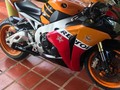 Se vende moto Repsol 2009 Racing CBR 1000CC con título y placa bien cuidada oferta de regalo 🎁  Información 0412-6557916